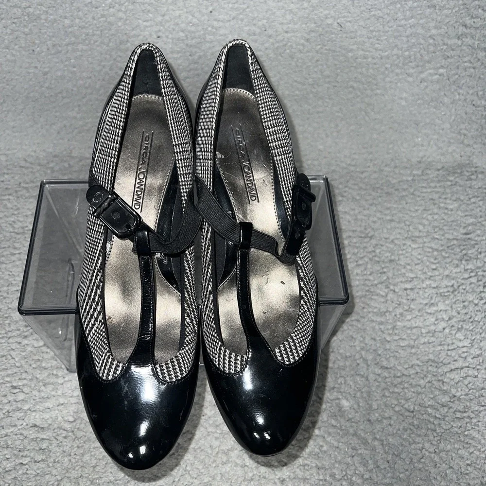 Circa Joan David Heels Women's Sz 8.5 Black‎ Patent Houndstooth T Strap Sandals